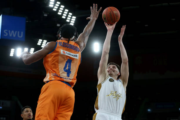 边路渗透 边路渗透