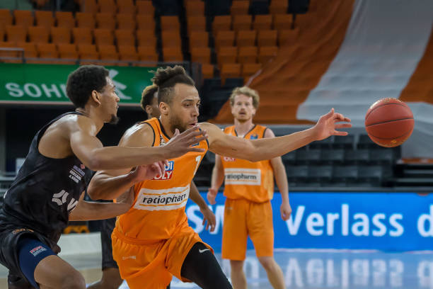 上演了一场 上演了一场